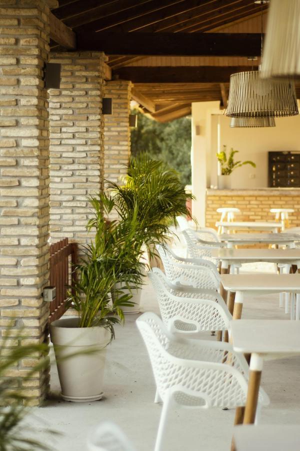 Parakladi Seaside Retreat Melikia ภายนอก รูปภาพ