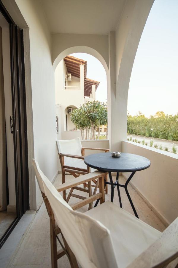 Parakladi Seaside Retreat Melikia ภายนอก รูปภาพ